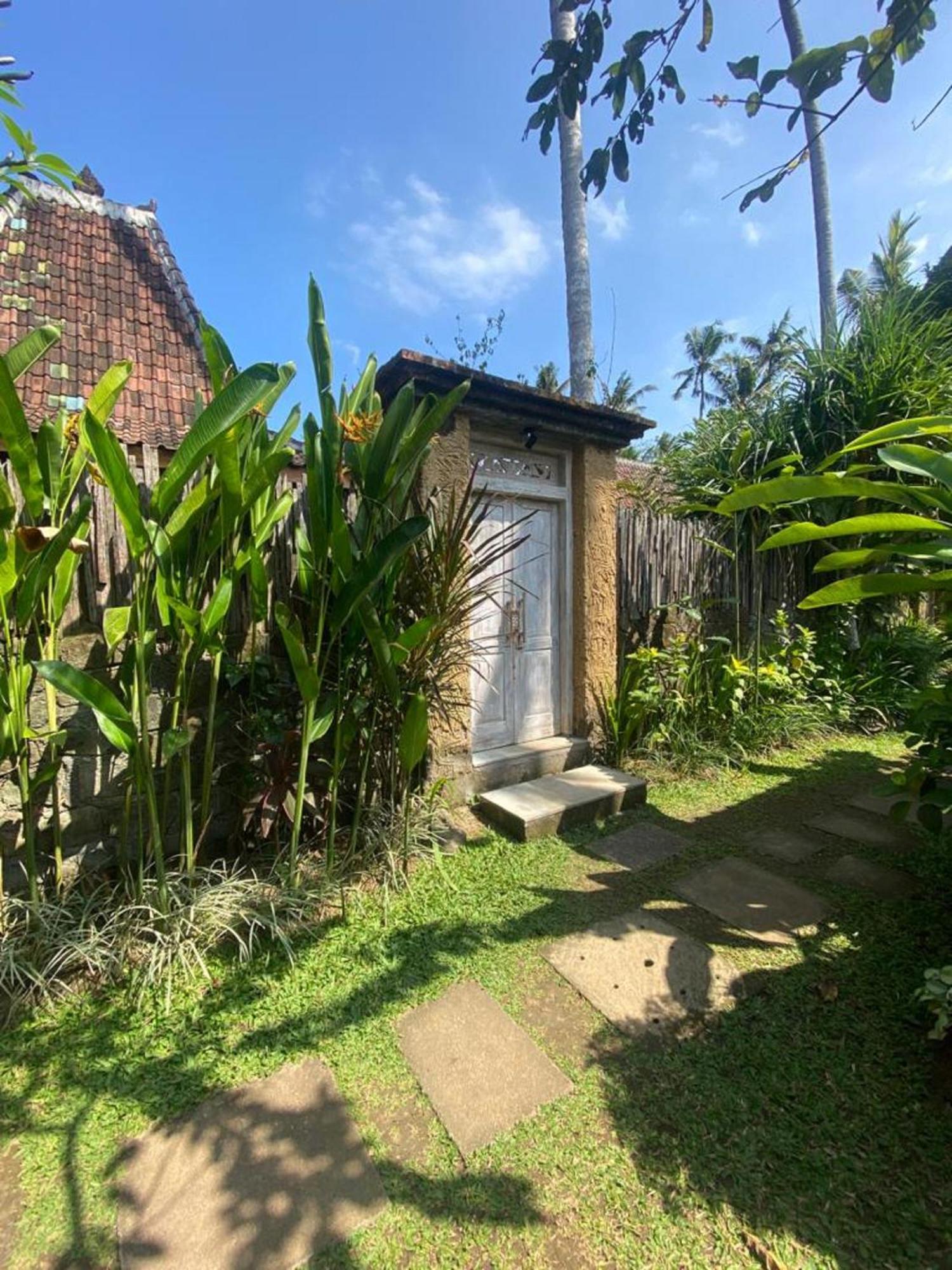Sarini Villas Blahbatu Exterior foto